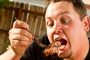قبل عيد الأضحى.. دراسة تكشف سبب حب الرجال لأكل اللحوم