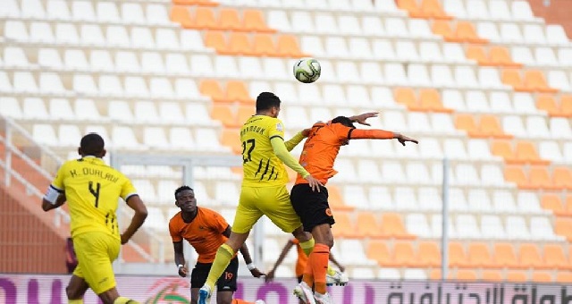 التعادل السلبي ينهي مباراة المغرب الفاسي ونهضة بركان