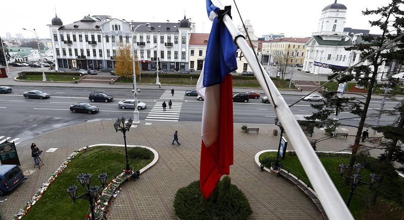 بيلاروسيا تطرد السفير الفرنسي وتستدعي سفيرها في باريس