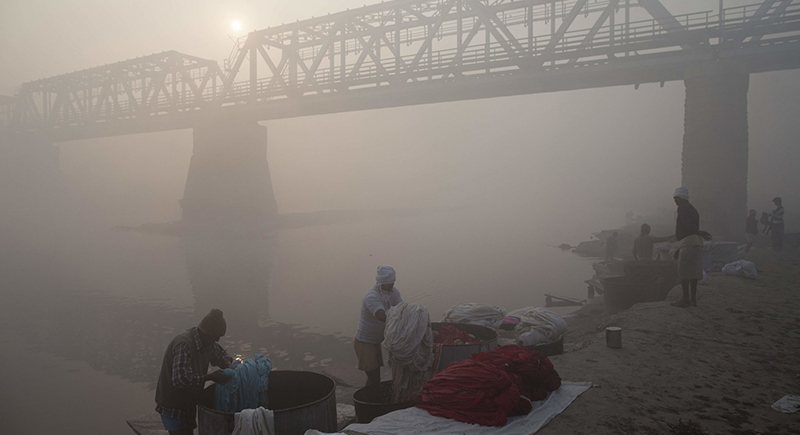 العاصمة الهندية تغلق مدارسها لأسبوع بسبب تلوث الهواء