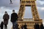''أوميكرون'' يخلط الأوراق في بداية 2022.. فرنسا تخفف الإجراءات ودول أخرى تتشبث بالإغلاق