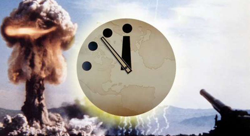 علماء يحددون موعد ساعة القيامة اليوم.. هل اقتربت نهاية كوكب الأرض؟