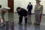 رد فعل زعيم كوريا الشمالية عند ملاحظة اختلاف لون سلسلتين أثناء حفل رسمي (فيديو)