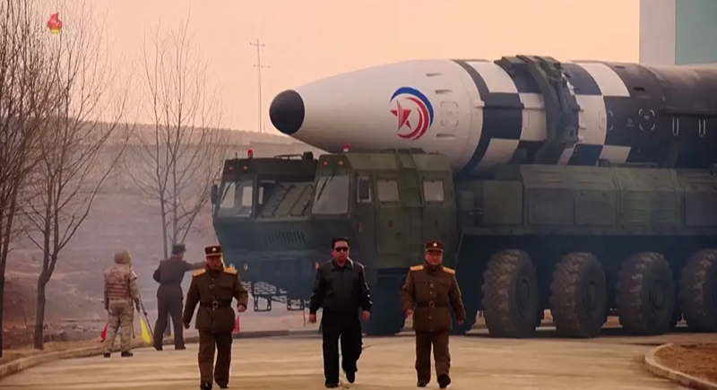 كوريا الشمالية تختبر أجهزة الإطلاق النووي