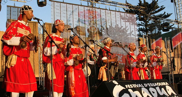 مهرجان كناوة يلتقي جمهوره في الصويرة ومراكش والرباط والدار البيضاء