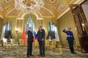 الملك يهنئ بوتين بالعيد الوطني لروسيا