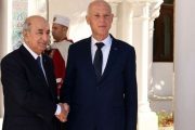 كاتب جزائري.. النظام العسكري يحاول استدراك تأخره في ضمّ تونس لصفه ضد المغرب