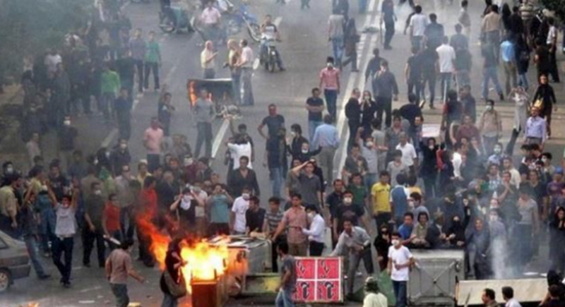 احتجاجات في طهران بعد مقتل شابة على يد الشرطة