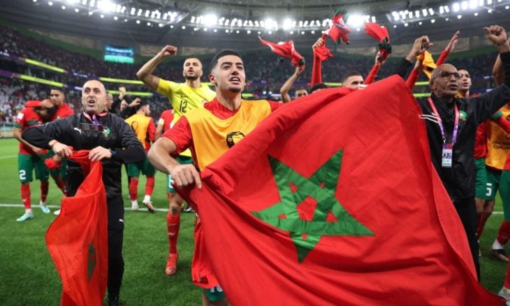 دعم عربي وإفريقي منقطع النظير لانتصار أسود الأطلس على منتخب فرنسا