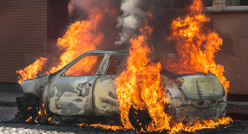 إحراق 690 سيارة ليلة رأس السنة في فرنسا