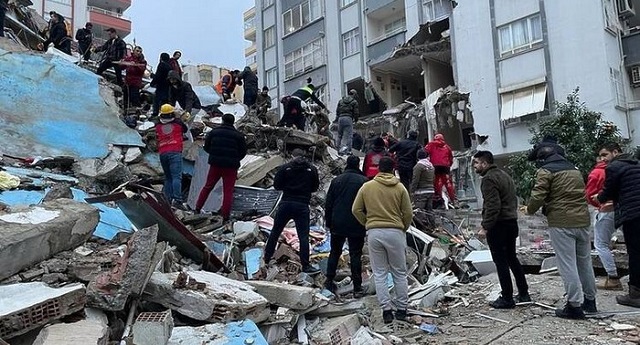 ارتفاع وفيات مغاربة تركيا بسبب الزلزال المدمر