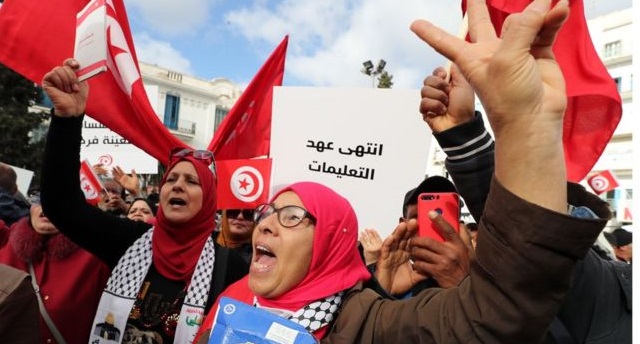 الرئيس التونسي يثير جدلا بحديثه عن استخدام 