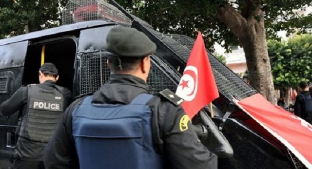 تلوح باحتجاجات.. هيئة حقوقية تطالب بالإفراج عن المعتقلين السياسيين بتونس