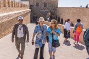 وزارة السياحة: المغرب أصبح يتوفر على 1299 مرشدا سياحيا جديدا
