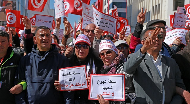 “ليبراسيون” الفرنسية.. الأوضاع الحقوقية في تونس تزداد سوءا