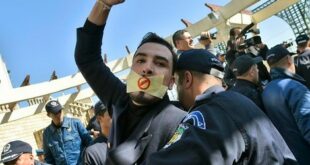 الجزائر.. توقيف صحافيين بعد بث تقرير تضمن انتقادات للسلطات