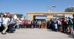 غزة.. قصف مكثف وعراقيل أمام العائدين عبر معبر رفح