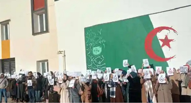 تهديد الحريات النقابية.. النظام الجزائري يحل أبرز نقابة تربوية أسابيع قبل الامتحانات