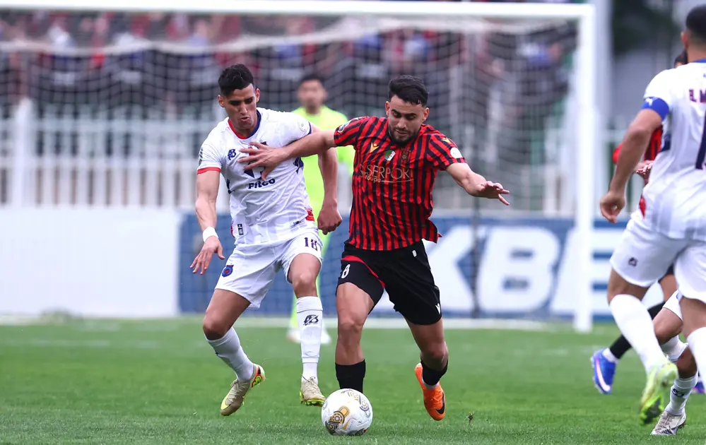 أولمبيك آسفي يتعادل بميدانه ويفشل في بلوغ نهائي كأس الكاف