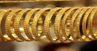 أسعار النفط ترتفع مع تراجع الذهب واستقرار أسهم أوروبا