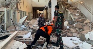 زلزال بقوة 7.7 درجات بإندونيسيا.. قتلى ومبان منهارة